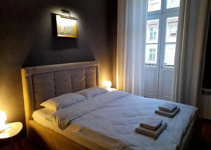 On Pekarska Str.26 *